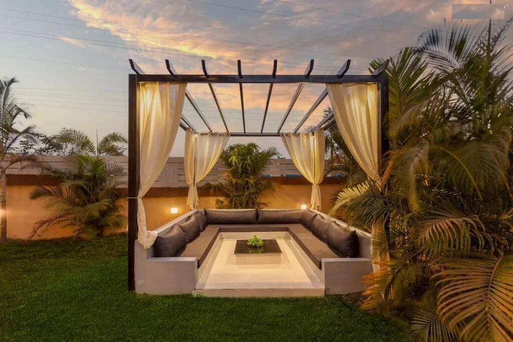 Martini Villa By Aquastay Lonavala Exterior foto